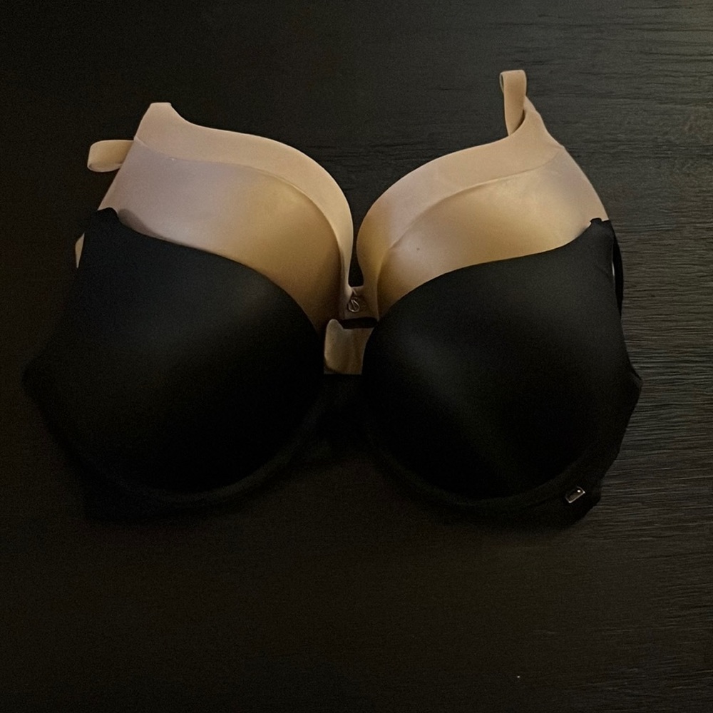 Victoria’s Secret Very Sexy and Unforgettable bra